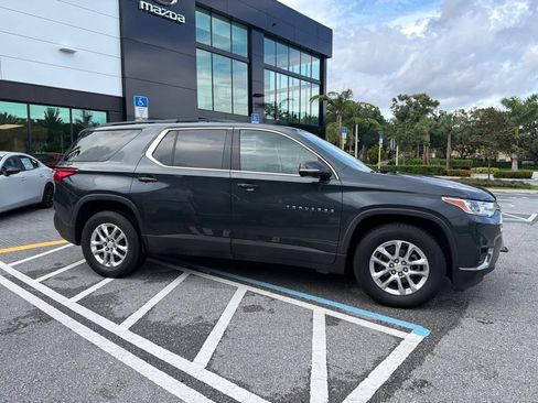 Used 2019 Chevrolet Traverse LT FWD image 5