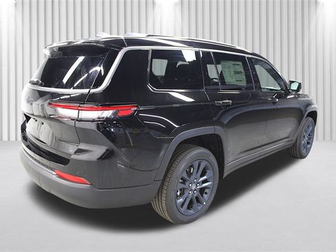 New 2026 Jeep Grand Cherokee L Limited AWD/4WD image 3