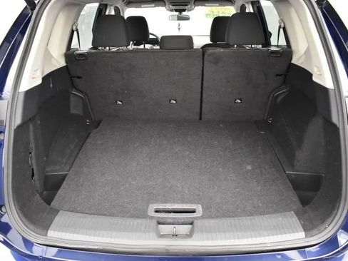 Used 2025 Nissan Rogue SV image 18