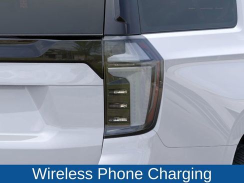 New 2026 Chevrolet Suburban LT image 11