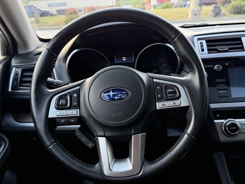 Used 2017 Subaru Outback 3.6R Limited AWD/4WD image 12