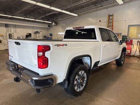 New 2026 Chevrolet Silverado 2500 LT w/ All Star Edition AWD/4WD image 6