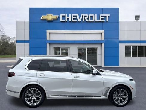 Used 2026 BMW X7 xDrive40i AWD/4WD image 8
