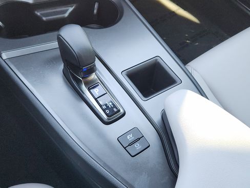 Certified 2025 Lexus UX 300h FWD image 23