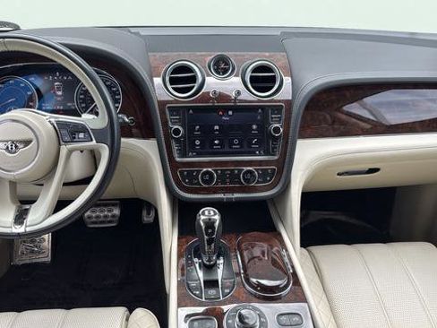 Used 2017 Bentley Bentayga W12 image 21