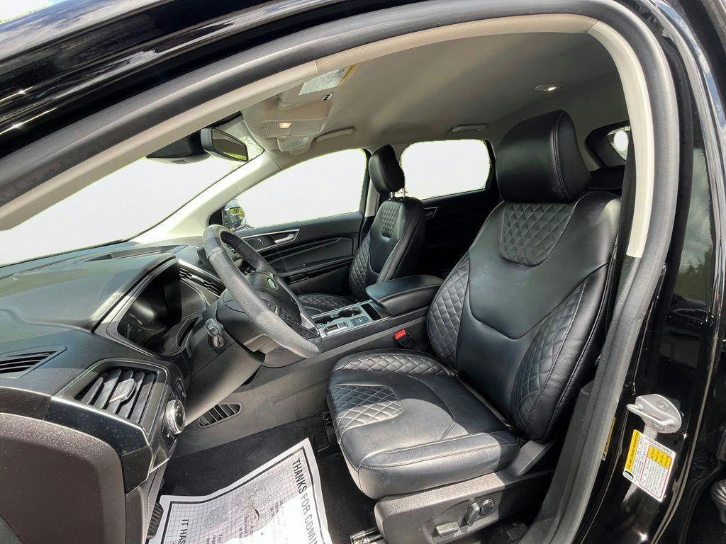 Used 2023 Ford Edge Titanium w/ Cargo Accessory Package AWD/4WD image 10