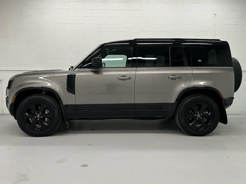 Used 2023 Land Rover Defender 110 X-Dynamic SE image 3