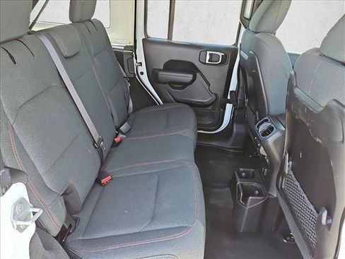 Used 2025 Jeep Wrangler Unlimited Rubicon AWD/4WD image 20