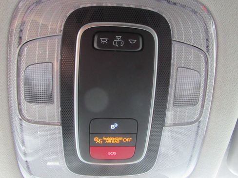 Used 2025 Hyundai Kona SEL FWD image 22