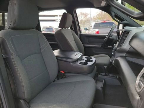 Used 2024 RAM 2500 Tradesman w/ Chrome Appearance Group image 15