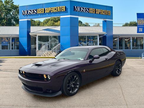 Used 2021 Dodge Challenger R/T Scat Pack RWD image 1