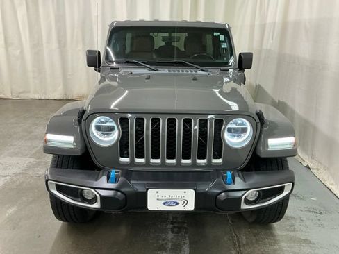 Used 2022 Jeep Wrangler Unlimited Sahara w/ Cold Weather Group AWD/4WD image 12