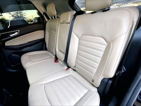 Used 2018 Ford Edge SEL w/ Equipment Group 201A image 18