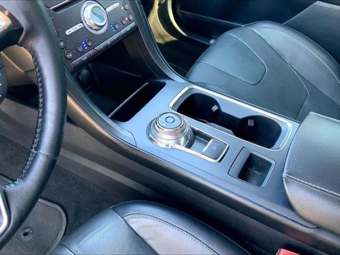 Used 2019 Ford Fusion Titanium AWD/4WD image 17