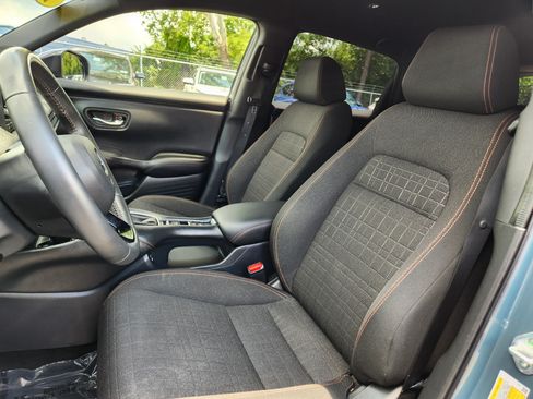 Certified 2024 Honda HR-V Sport image 8