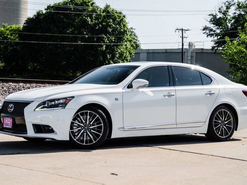 Used 2013 Lexus LS 460 w/ F-Sport Pkg RWD image 32