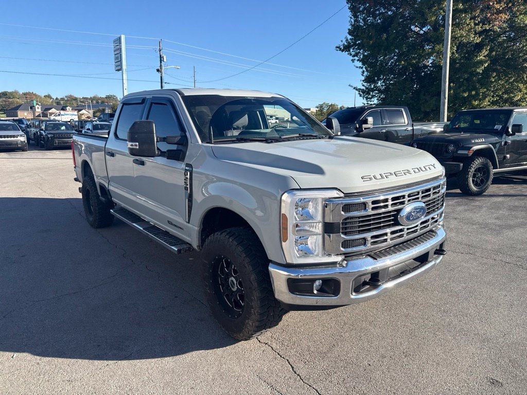 Used 2025 Ford F250 XLT AWD/4WD image 2