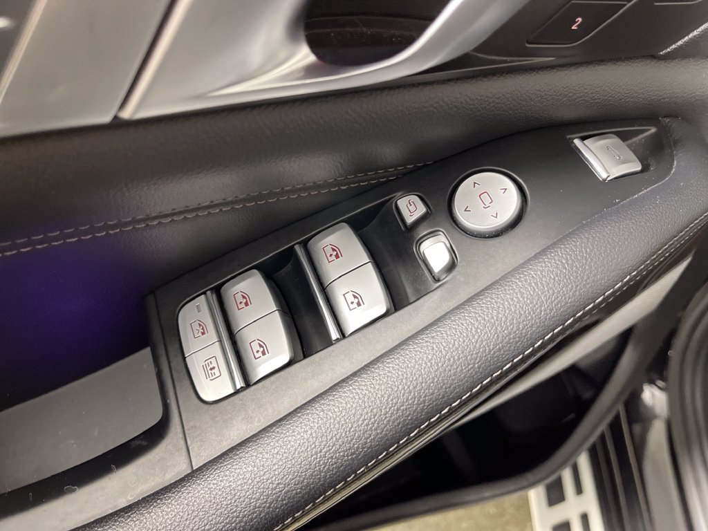 Used 2019 BMW X7 xDrive50i w/ Premium Package AWD/4WD image 18