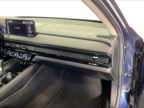 Used 2024 Honda Accord Touring image 18