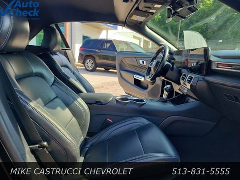 Used 2025 Ford Mustang Premium RWD image 30