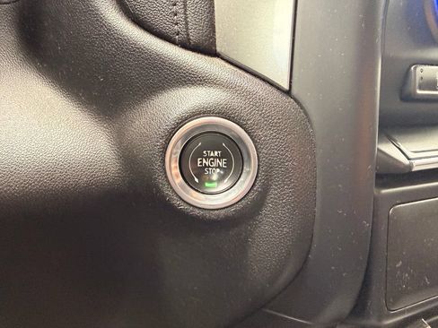 Used 2021 Chevrolet Silverado 1500 LT Trail Boss w/ LPO, Dark Essentials Package AWD/4WD image 22