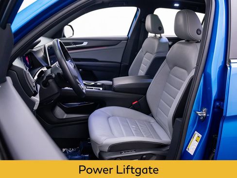 Used 2024 Volkswagen Atlas Cross Sport SEL R-Line AWD/4WD image 15