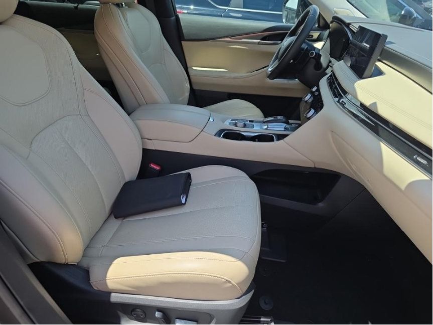 Used 2024 INFINITI QX60 Luxe w/ Performance Audio Package FWD image 17
