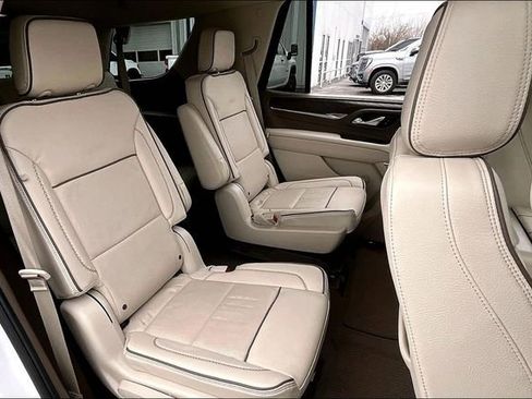 Used 2023 GMC Yukon Denali image 25