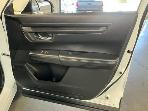 Used 2025 Honda CR-V EX image 12