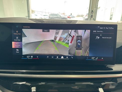 Certified 2024 BMW X7 xDrive40i w/ Executive Package image 31