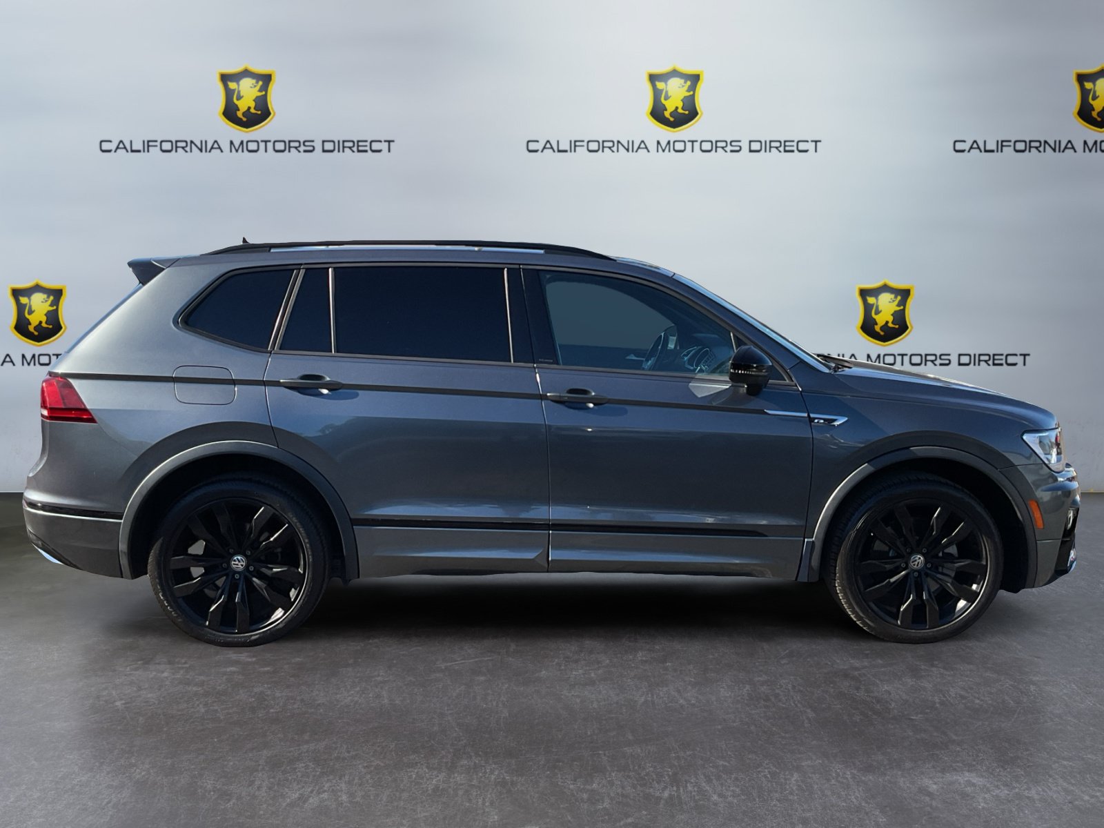 Used 2021 Volkswagen Tiguan S FWD image 4