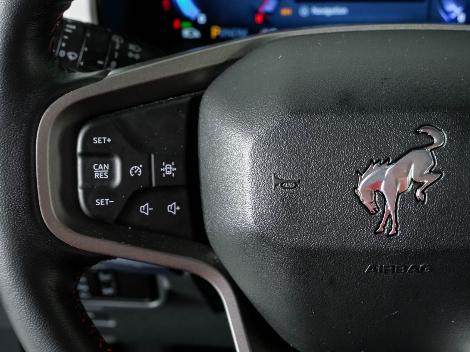Used 2025 Ford Bronco Heritage Edition AWD/4WD image 9