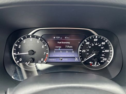 Used 2022 Nissan Frontier SV image 21