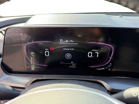 Used 2023 Kia Telluride S image 11