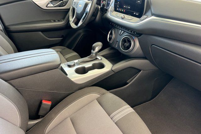 Used 2025 Chevrolet Blazer LT AWD/4WD image 20