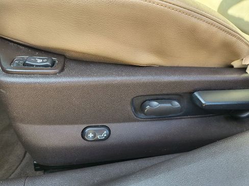 Used 2010 Chevrolet Malibu LT image 13