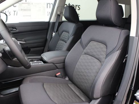 New 2026 Nissan Pathfinder SV FWD image 13
