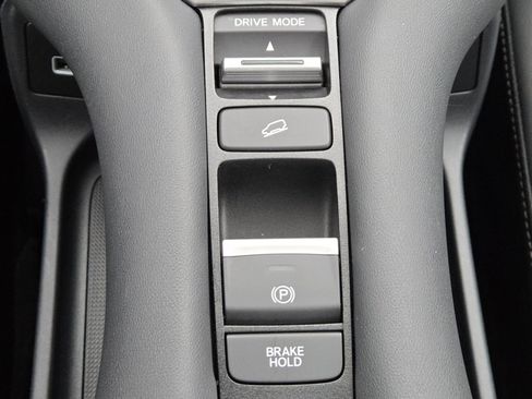 Used 2023 Honda HR-V EX-L image 32