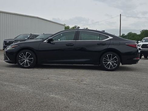 Used 2025 Lexus ES 350 w/ Premium Package FWD image 2