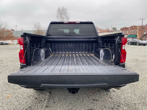 Used 2023 Chevrolet Silverado 1500 Custom image 18