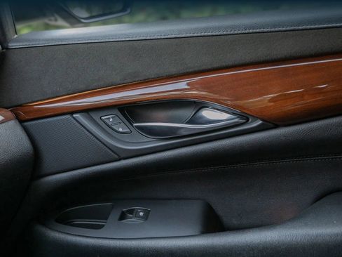 Used 2018 Cadillac Escalade 2WD image 27