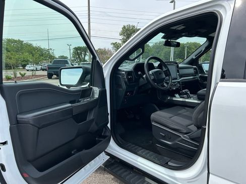 Used 2024 Ford F150 XLT w/ XLT Black Appearance Package RWD image 16