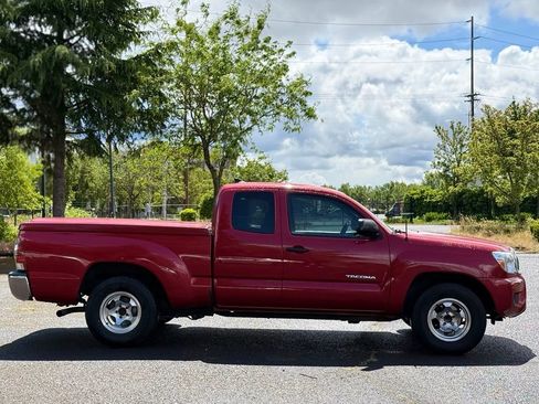 Used 2014 Toyota Tacoma 2WD Access Cab w/ SR5 Package image 6