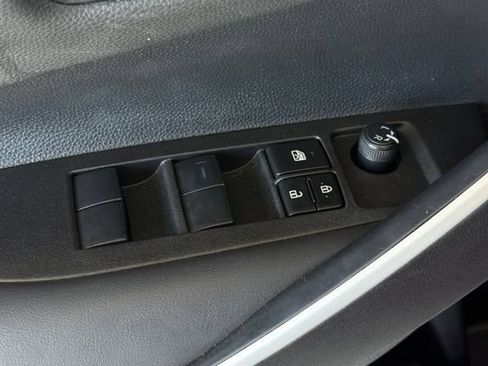 Used 2025 Toyota Corolla SE FWD image 12
