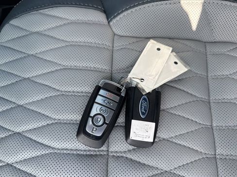 Used 2024 Ford F250 Limited image 40