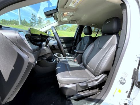 Certified 2024 Buick Encore GX Sport Touring image 11