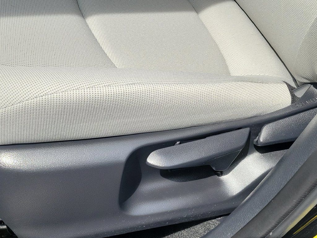 Used 2023 Toyota Corolla Cross L FWD image 22