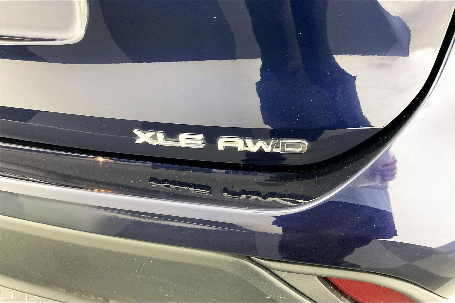 Used 2023 Toyota Highlander XLE AWD/4WD image 7
