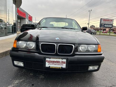 Used 1997 BMW 328i Convertible image 3