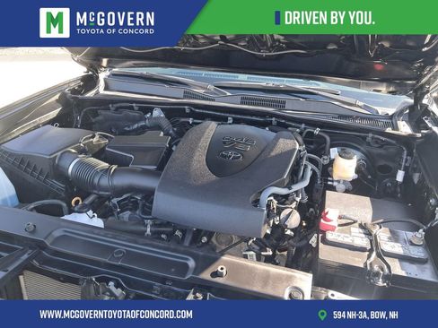 Used 2023 Toyota Tacoma SR5 AWD/4WD image 11